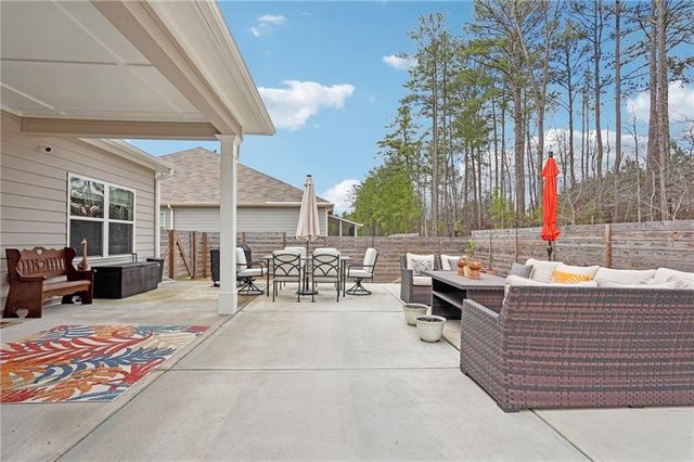 7409 Jennadee Drive, Fairburn, GA 30213