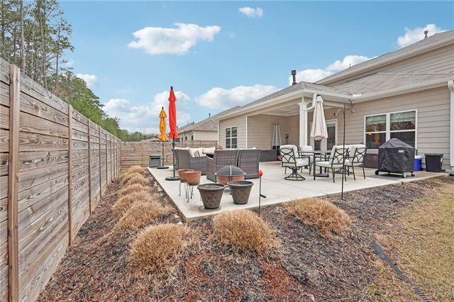 7409 Jennadee Drive, Fairburn, GA 30213