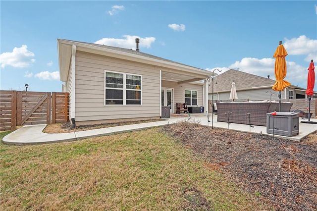 7409 Jennadee Drive, Fairburn, GA 30213