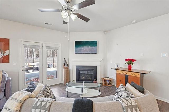 7409 Jennadee Drive, Fairburn, GA 30213