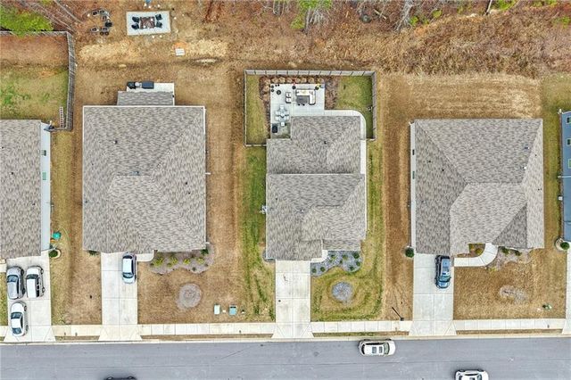 7409 Jennadee Drive, Fairburn, GA 30213