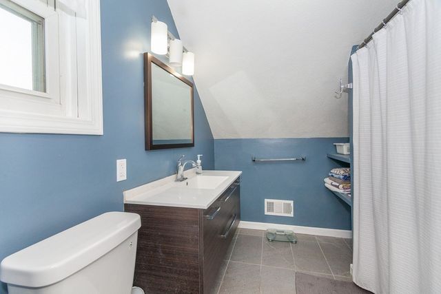 57 Victory Road 1, Boston, MA 02122