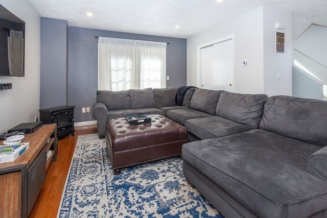 57 Victory Road 1, Boston, MA 02122