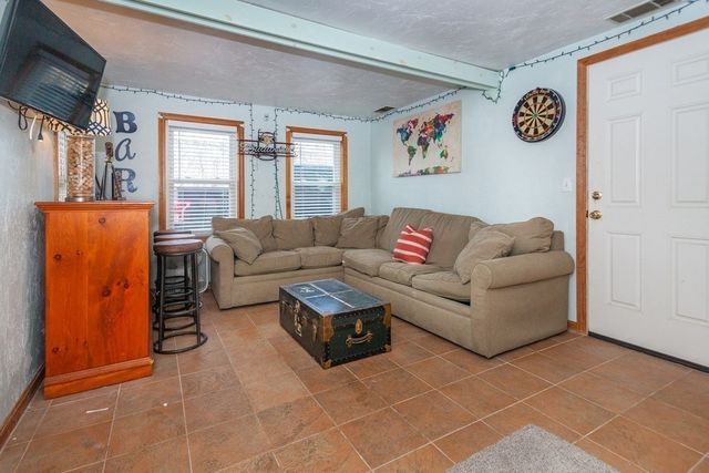 57 Victory Road 1, Boston, MA 02122