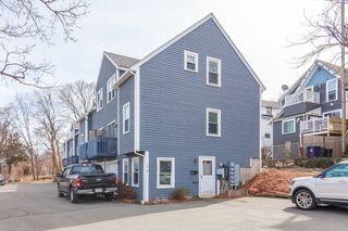 57 Victory Road 1, Boston, MA 02122
