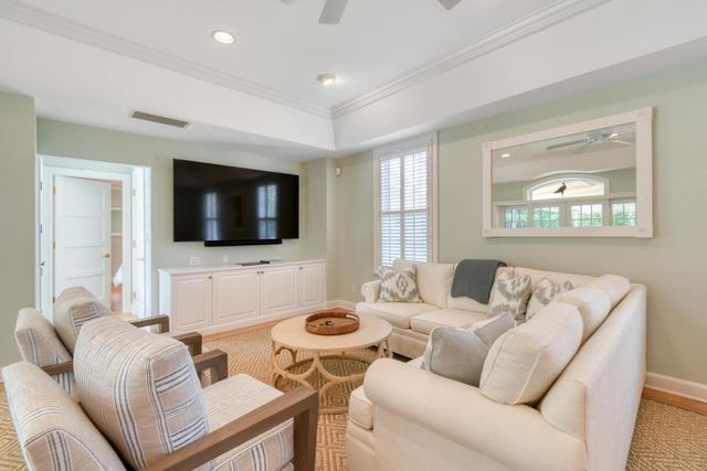 485 S Beach Road, Jupiter Island, FL 33455