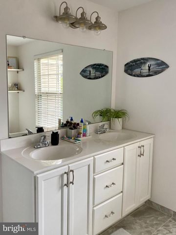 70 PLATT PL, Feasterville Trevose, PA 19053