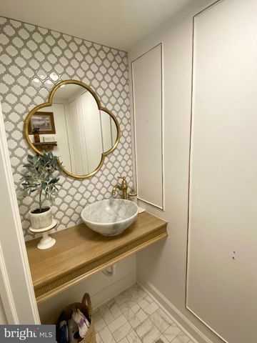 70 PLATT PL, Feasterville Trevose, PA 19053