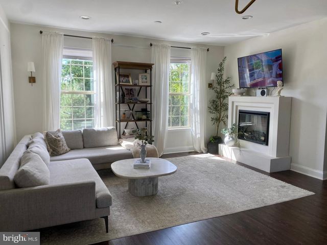 70 PLATT PL, Feasterville Trevose, PA 19053