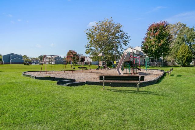 2024 Countryside Lane, Round Lake Beach, IL 60073