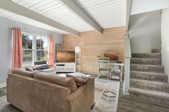 2024 Countryside Lane, Round Lake Beach, IL 60073