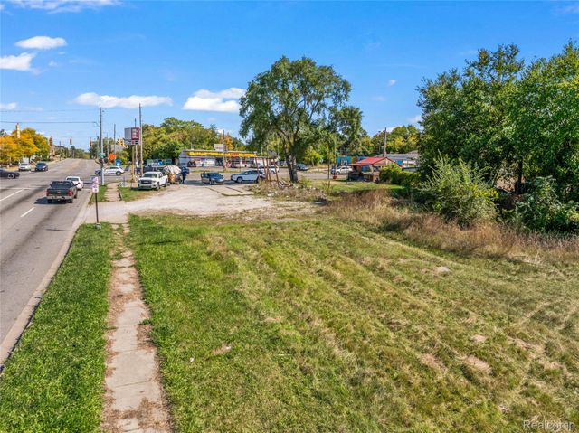 680 E Pierson Road, Flint, MI 48505