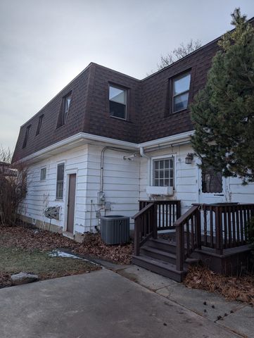 9319 N Knight Avenue, Des Plaines, IL 60016