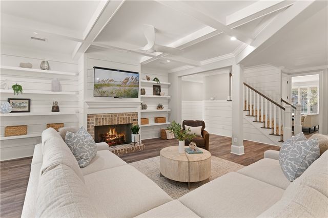 420 Yacht Club Lane, St Simons Island, GA 31522