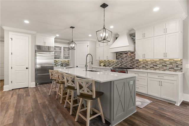 420 Yacht Club Lane, St Simons Island, GA 31522