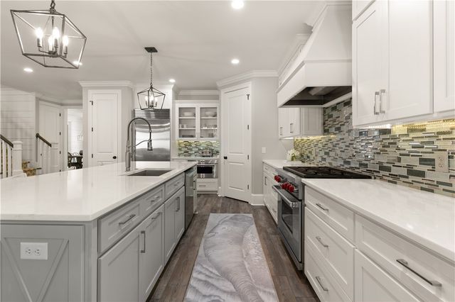 420 Yacht Club Lane, St Simons Island, GA 31522