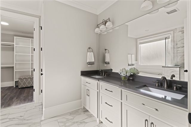 420 Yacht Club Lane, St Simons Island, GA 31522