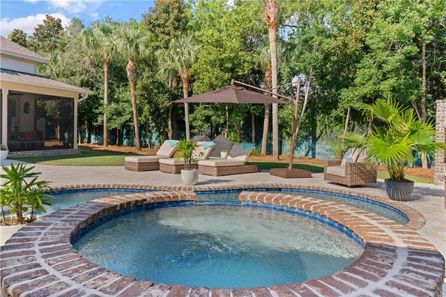 420 Yacht Club Lane, St Simons Island, GA 31522