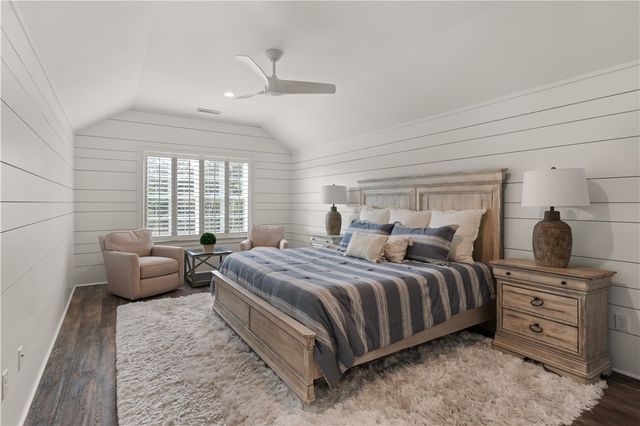 420 Yacht Club Lane, St Simons Island, GA 31522