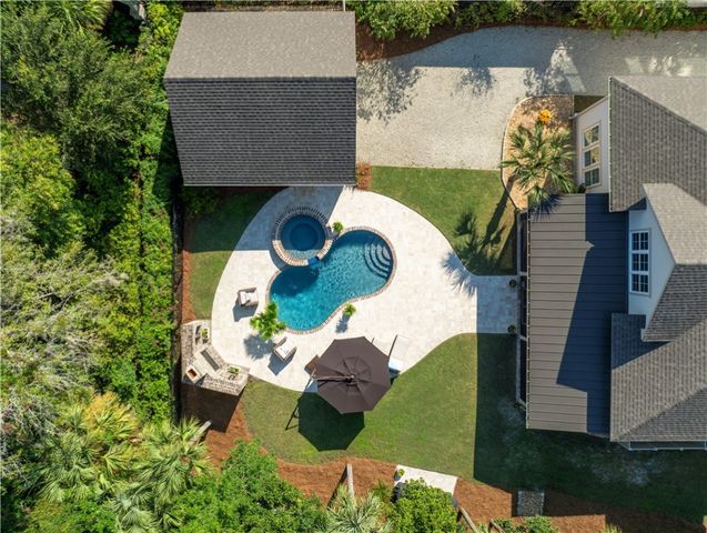 420 Yacht Club Lane, St Simons Island, GA 31522