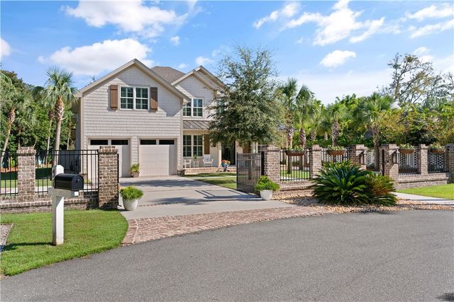 420 Yacht Club Lane, St Simons Island, GA 31522