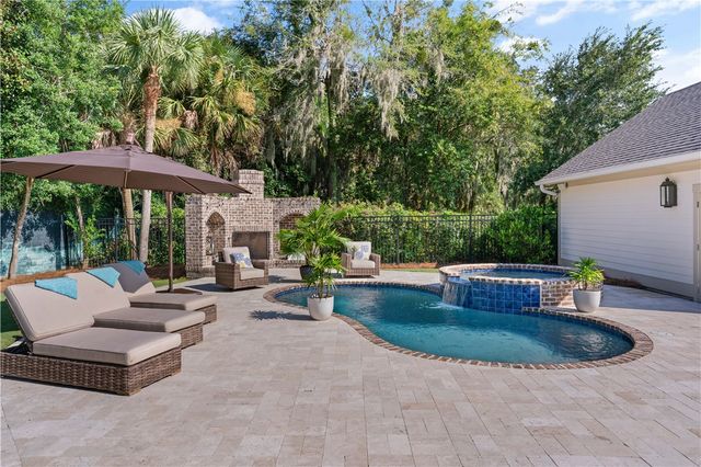 420 Yacht Club Lane, St Simons Island, GA 31522