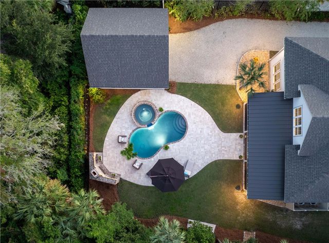 420 Yacht Club Lane, St Simons Island, GA 31522