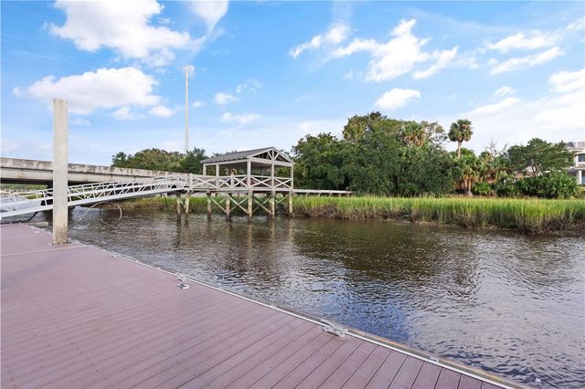 420 Yacht Club Lane, St Simons Island, GA 31522