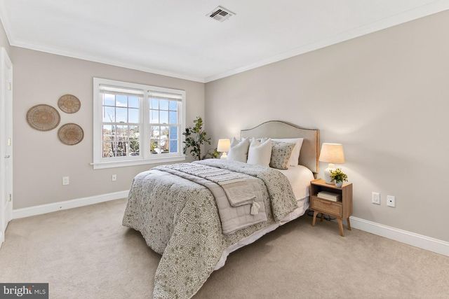 1955 KIRBY RD, Mclean, VA 22101