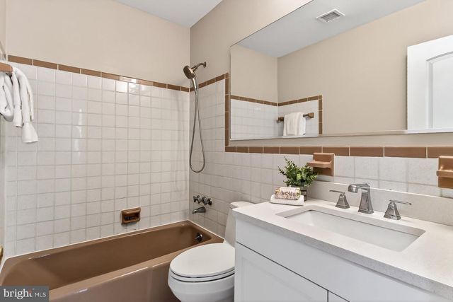 1955 KIRBY RD, Mclean, VA 22101