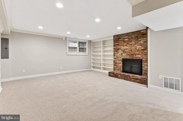 1955 KIRBY RD, Mclean, VA 22101