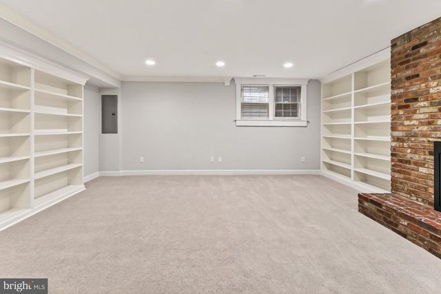 1955 KIRBY RD, Mclean, VA 22101