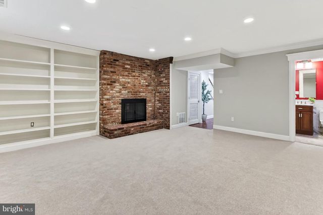 1955 KIRBY RD, Mclean, VA 22101