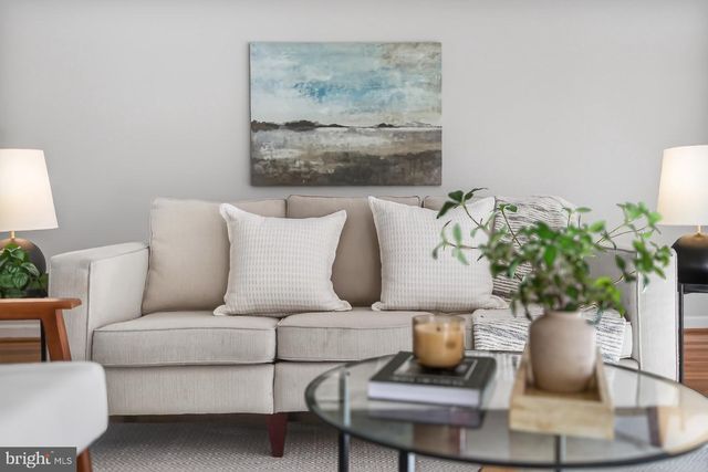 1955 KIRBY RD, Mclean, VA 22101