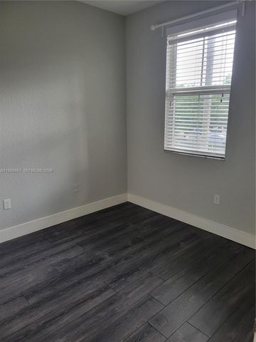 2851 W Prospect Rd 405, Tamarac, FL 33309