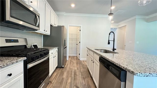 2920 Westgate Park Drive, Loganville, GA 30052