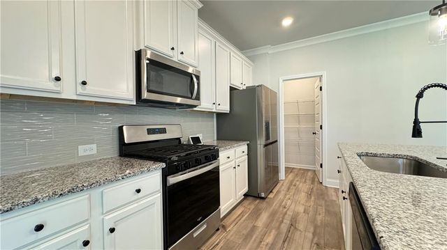 2920 Westgate Park Drive, Loganville, GA 30052