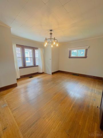 3520 St Martins Place, Cheviot, OH 45211