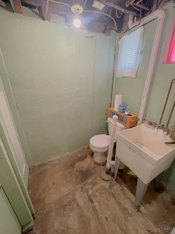 3520 St Martins Place, Cheviot, OH 45211