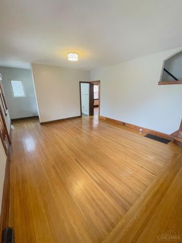 3520 St Martins Place, Cheviot, OH 45211