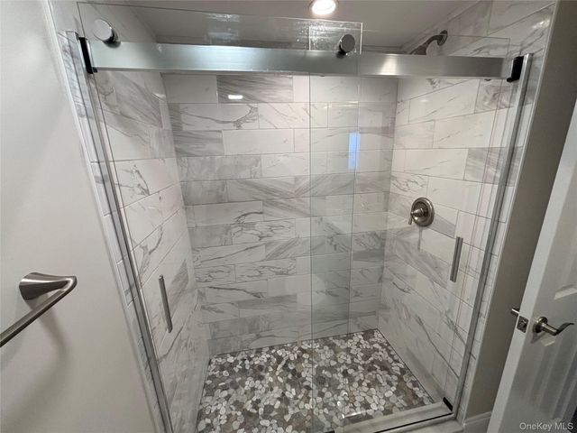 23 Arnold Avenue, West Babylon, NY 11704
