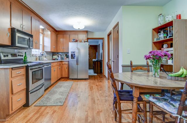 211 Robin Drive, Lynchburg, VA 24502