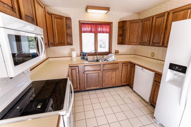 5020 S Woodland Drive E, North Judson, IN 46366