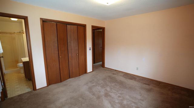 5020 S Woodland Drive E, North Judson, IN 46366