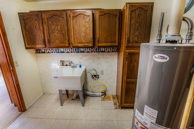 5020 S Woodland Drive E, North Judson, IN 46366