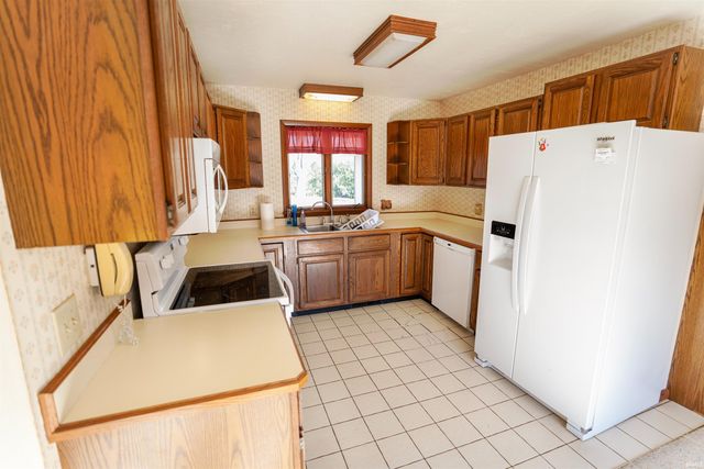 5020 S Woodland Drive E, North Judson, IN 46366