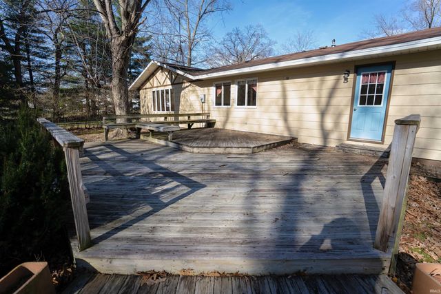 5020 S Woodland Drive E, North Judson, IN 46366