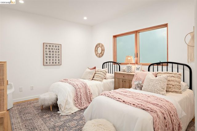 2241 Glen Ave, Berkeley, CA 94709