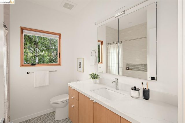 2241 Glen Ave, Berkeley, CA 94709