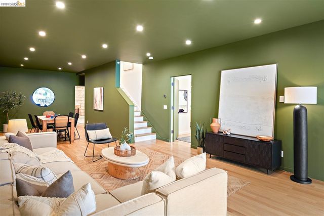 2241 Glen Ave, Berkeley, CA 94709